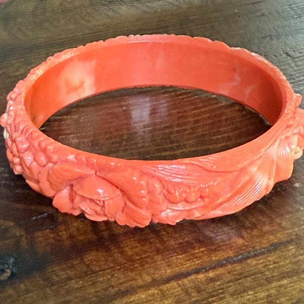 CELLULOID CORAL BRACELET - Vintage